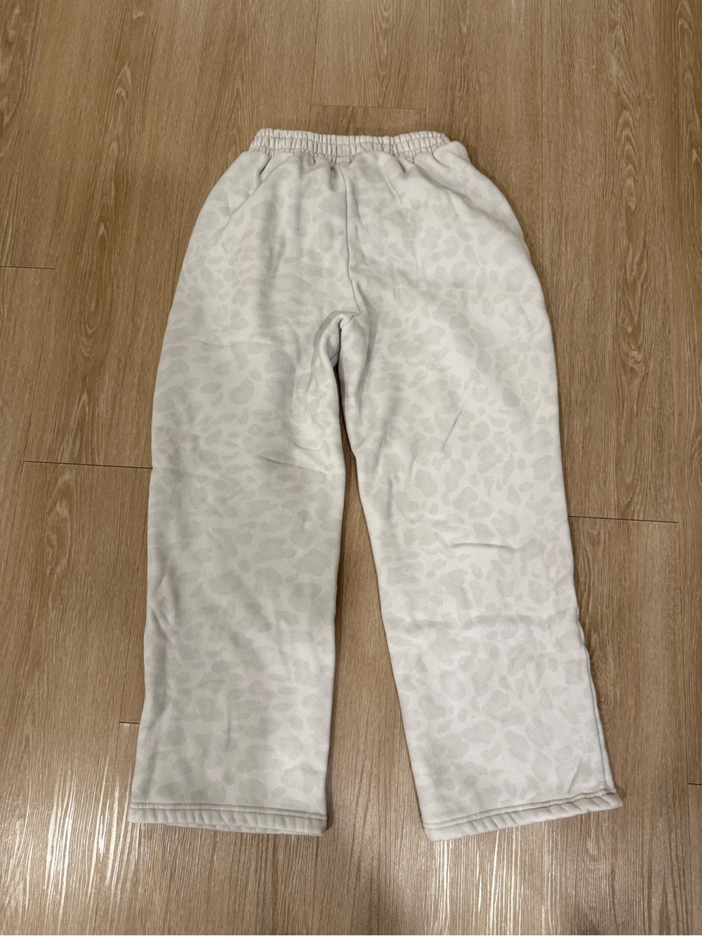 Comfrt Cream Leopard-Print Sweatpants - Picture 3 of 3